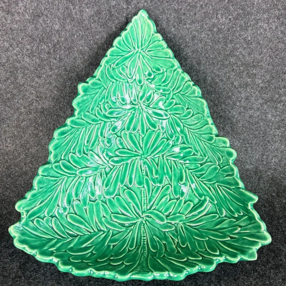 VIETRI Lastra Holiday Figural Tree Green Ceramic Christmas Embossed‎ Bowl Italy